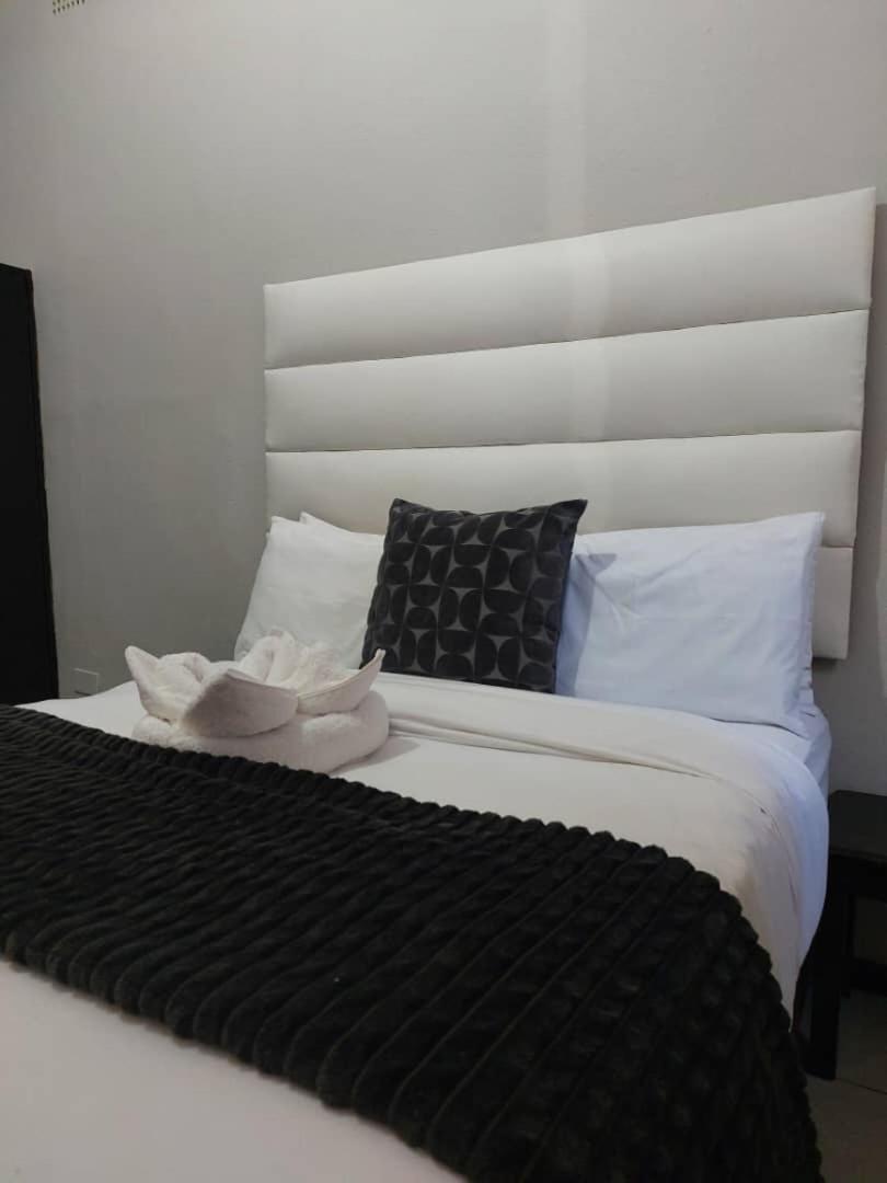 Ethithiya Boutique Guesthouse Windhoek Eksteriør billede